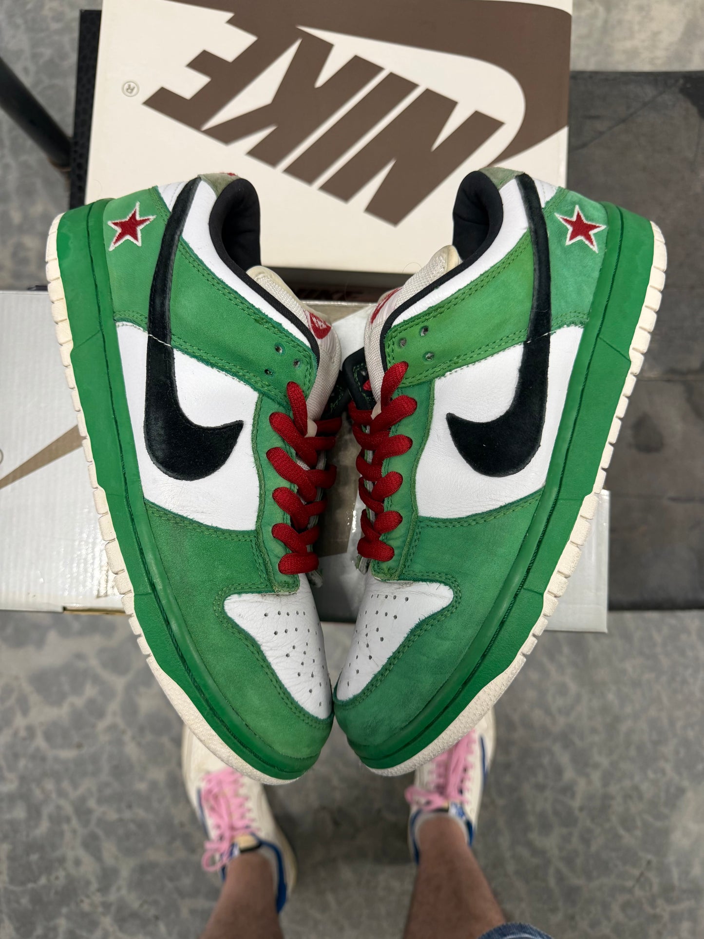 HY1377 Size 9 Preowned Nike SB Dunk Low Heineken