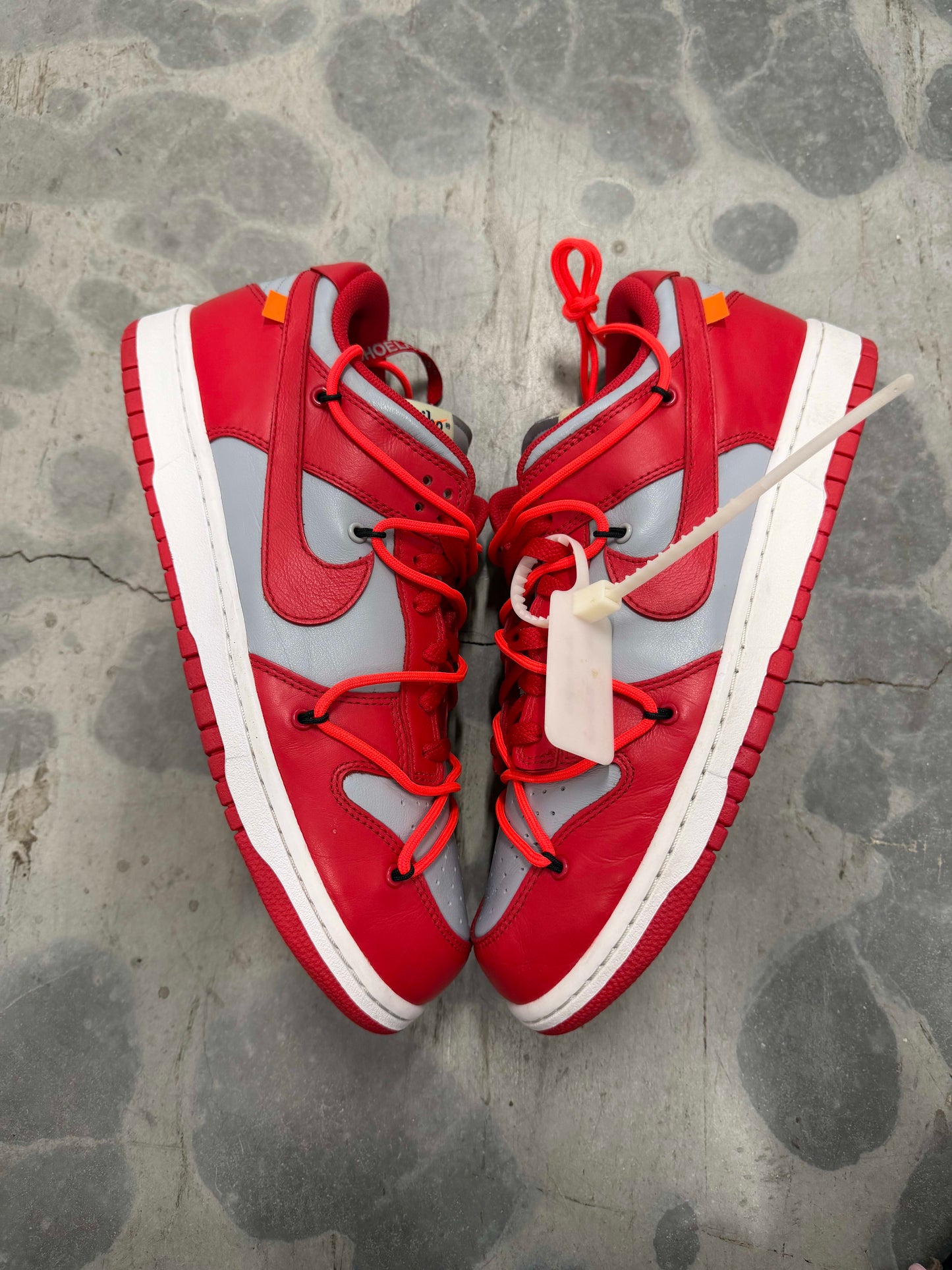 HY1562 Size 11 Preowned Nike Dunk Low Off-White University Red