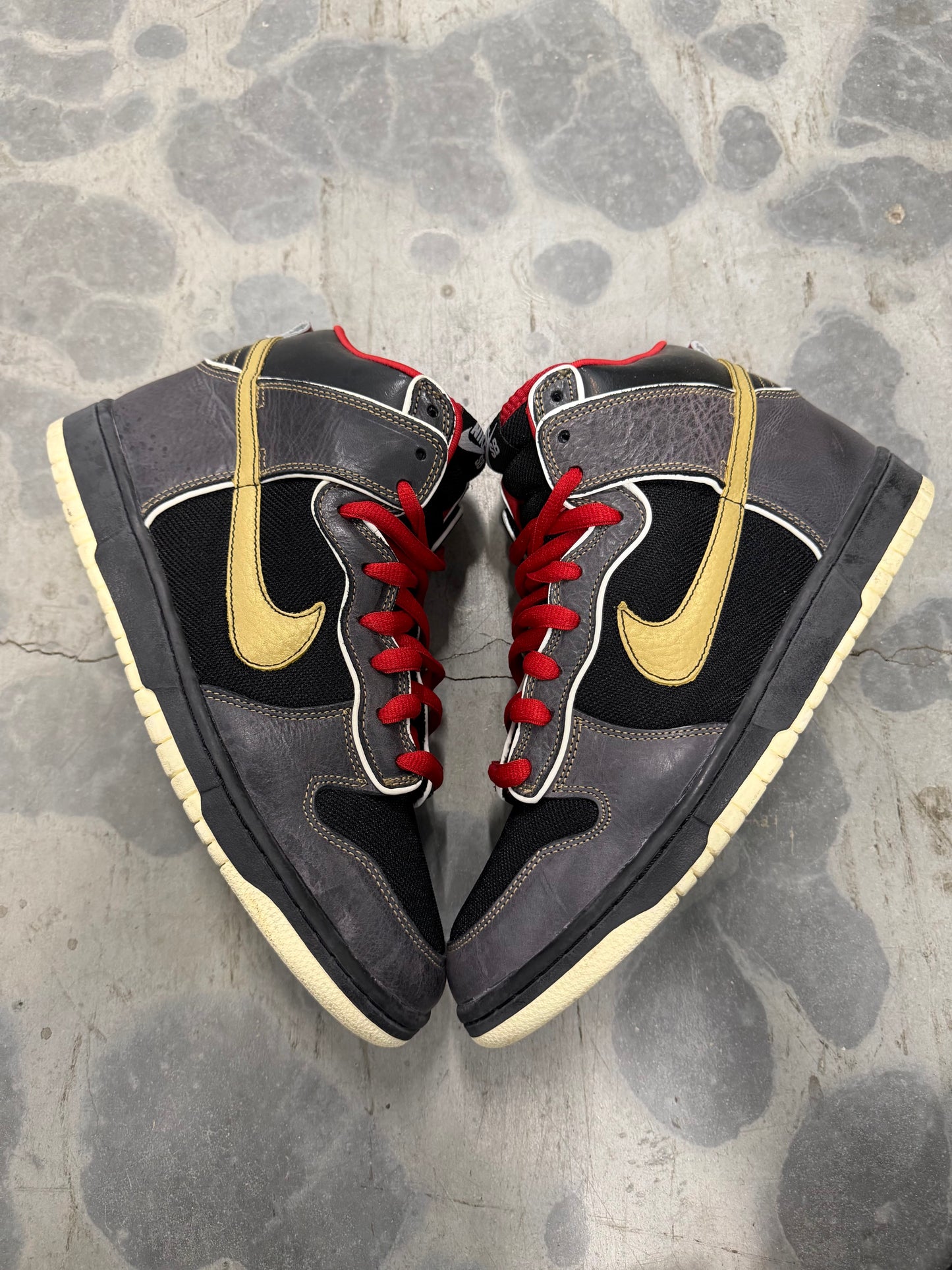 HY1518 Size 10.5 Preowned (NB) Nike SB Dunk High Marshall Amps