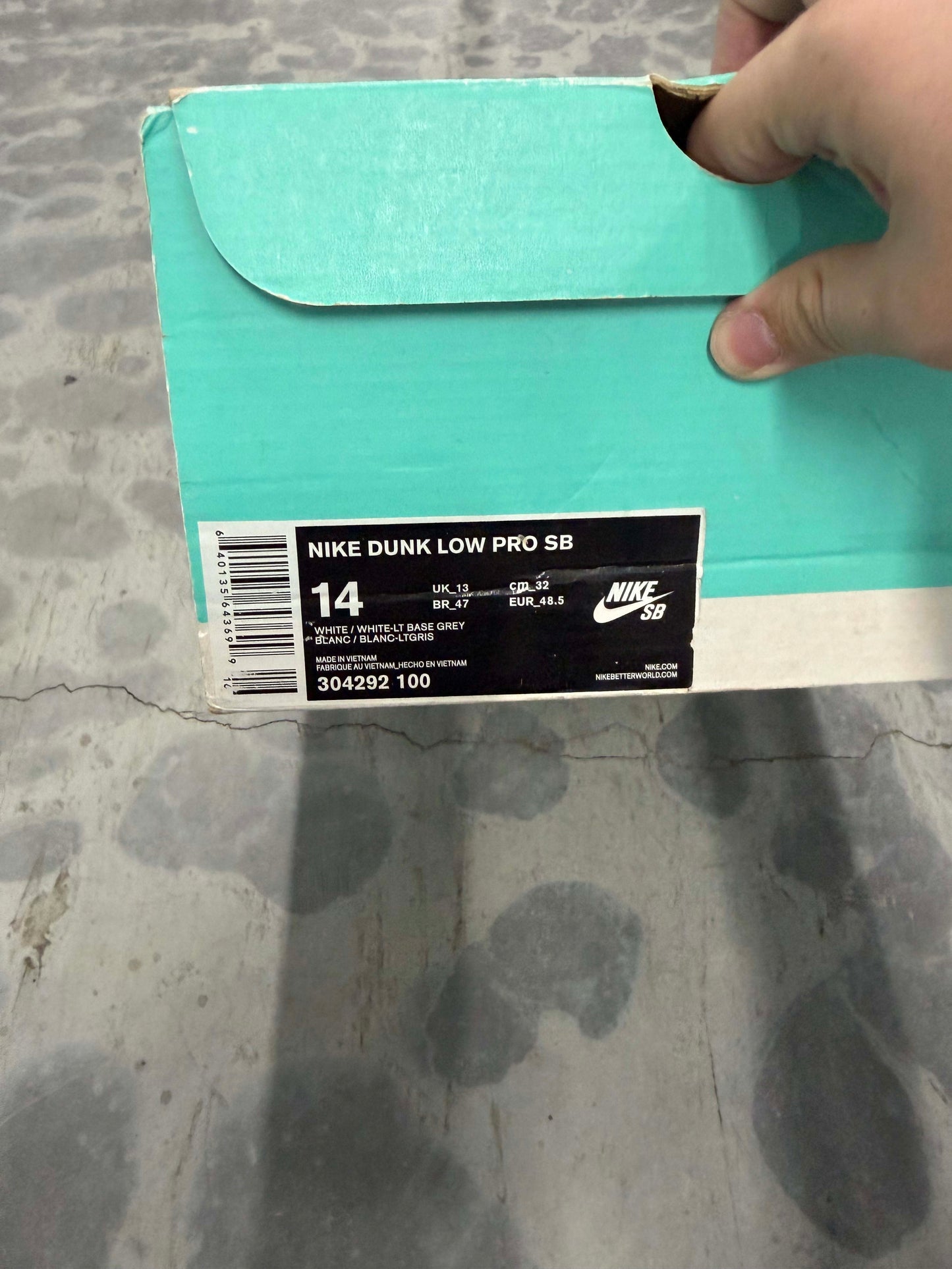 HY1077 Size 14 Preowned Nike SB Dunk Low White Ice