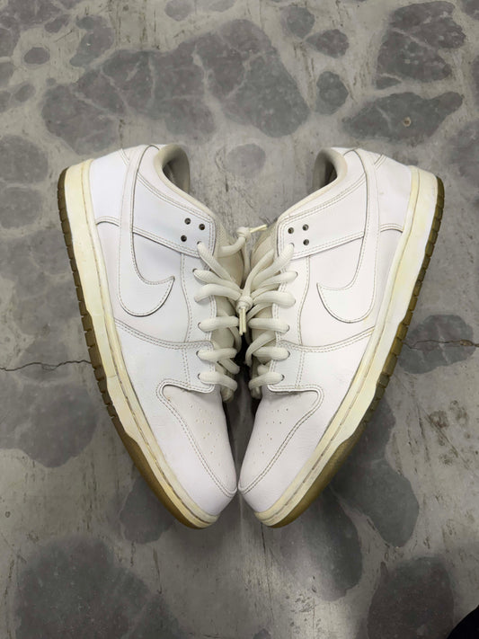 HY1077 Size 14 Preowned Nike SB Dunk Low White Ice