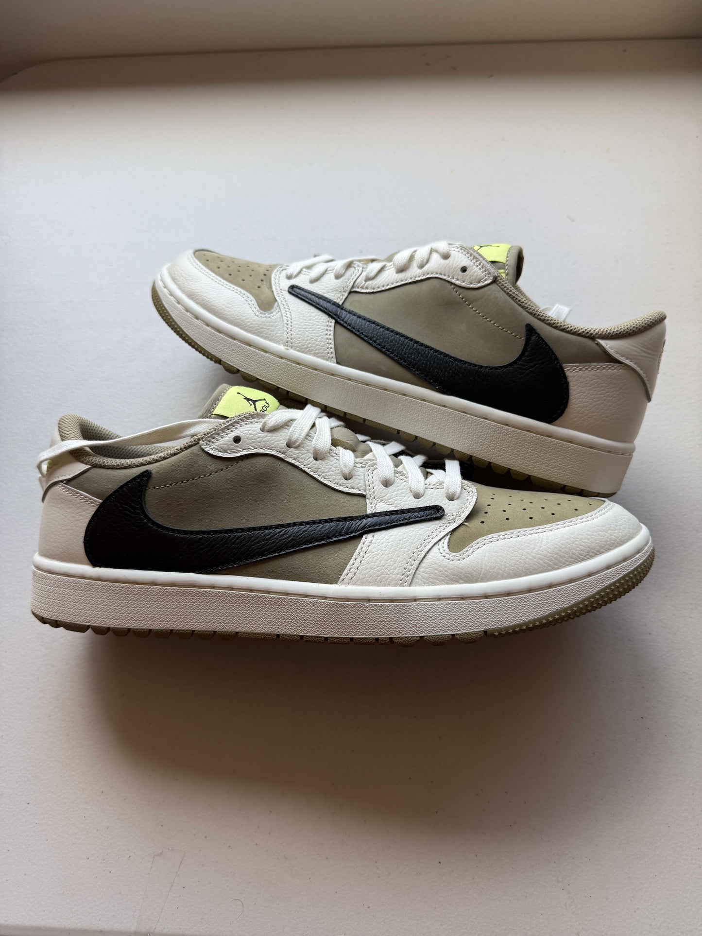 HY3265 Jordan 1 Retro Low Golf Travis Scott Neutral Olive