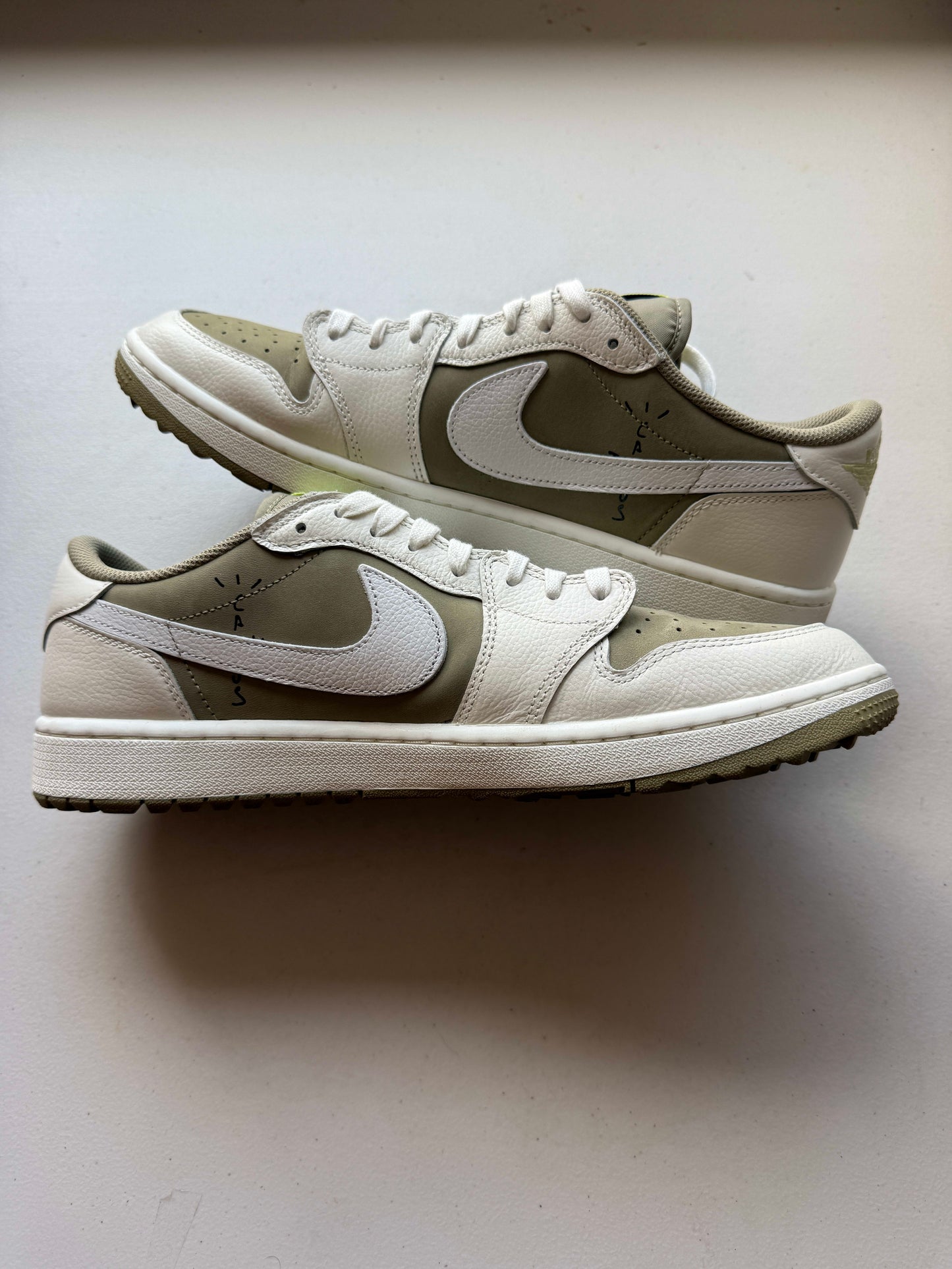 HY3265 Jordan 1 Retro Low Golf Travis Scott Neutral Olive