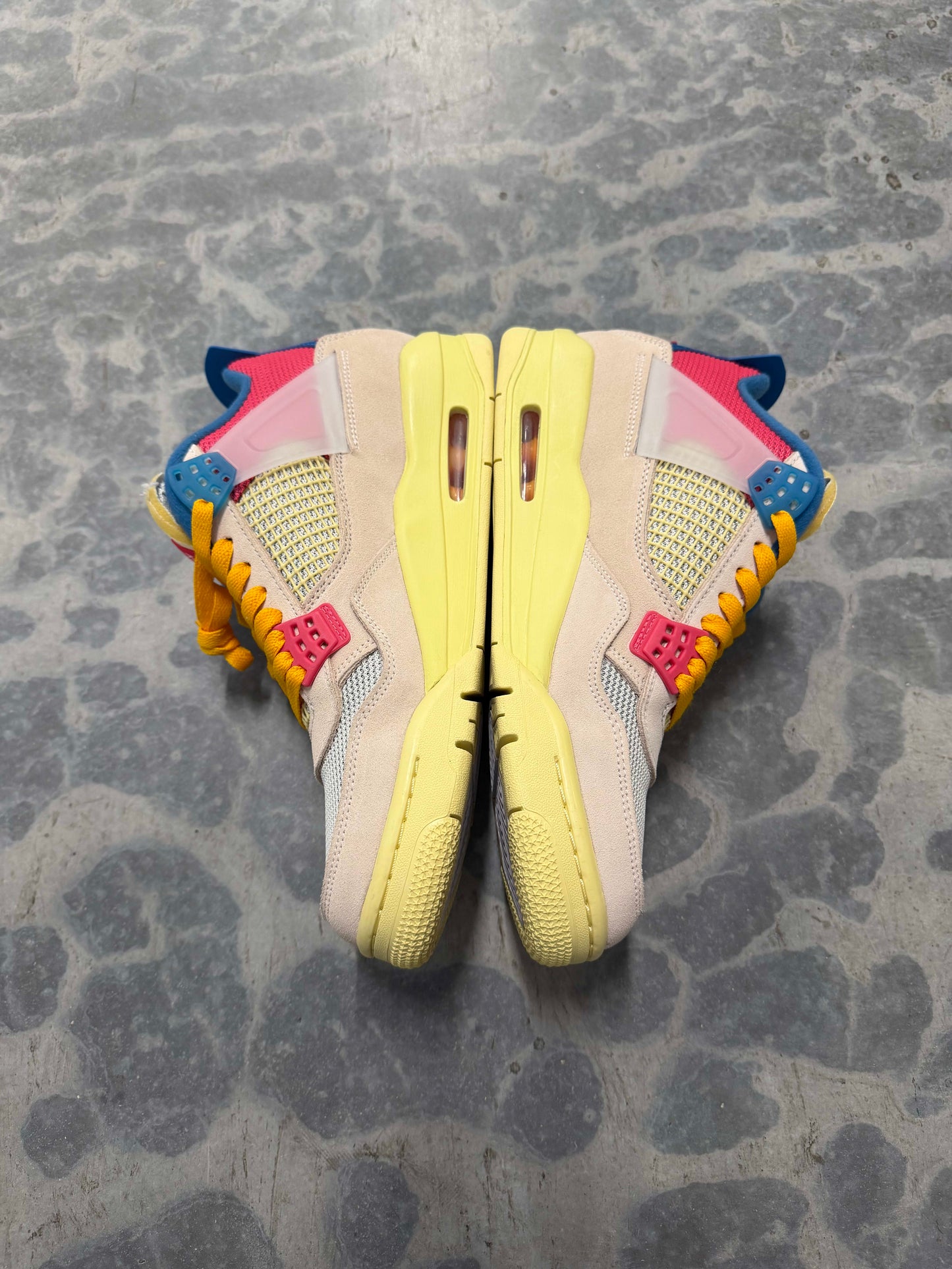 HY1631 Size 9.5 Preowned Jordan 4 Retro Union Guava Ice