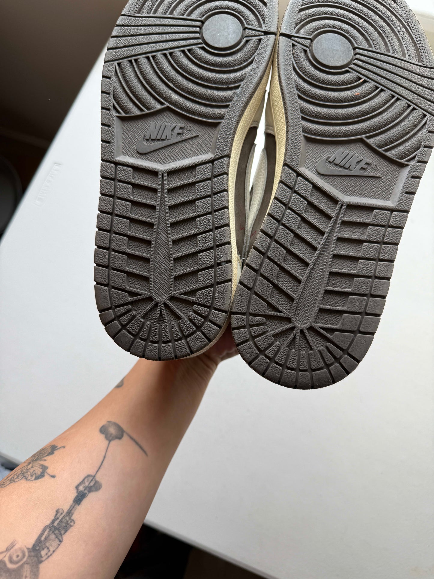 HY228 Jordan 1 Retro Low OG SP Travis Scott Reverse Mocha