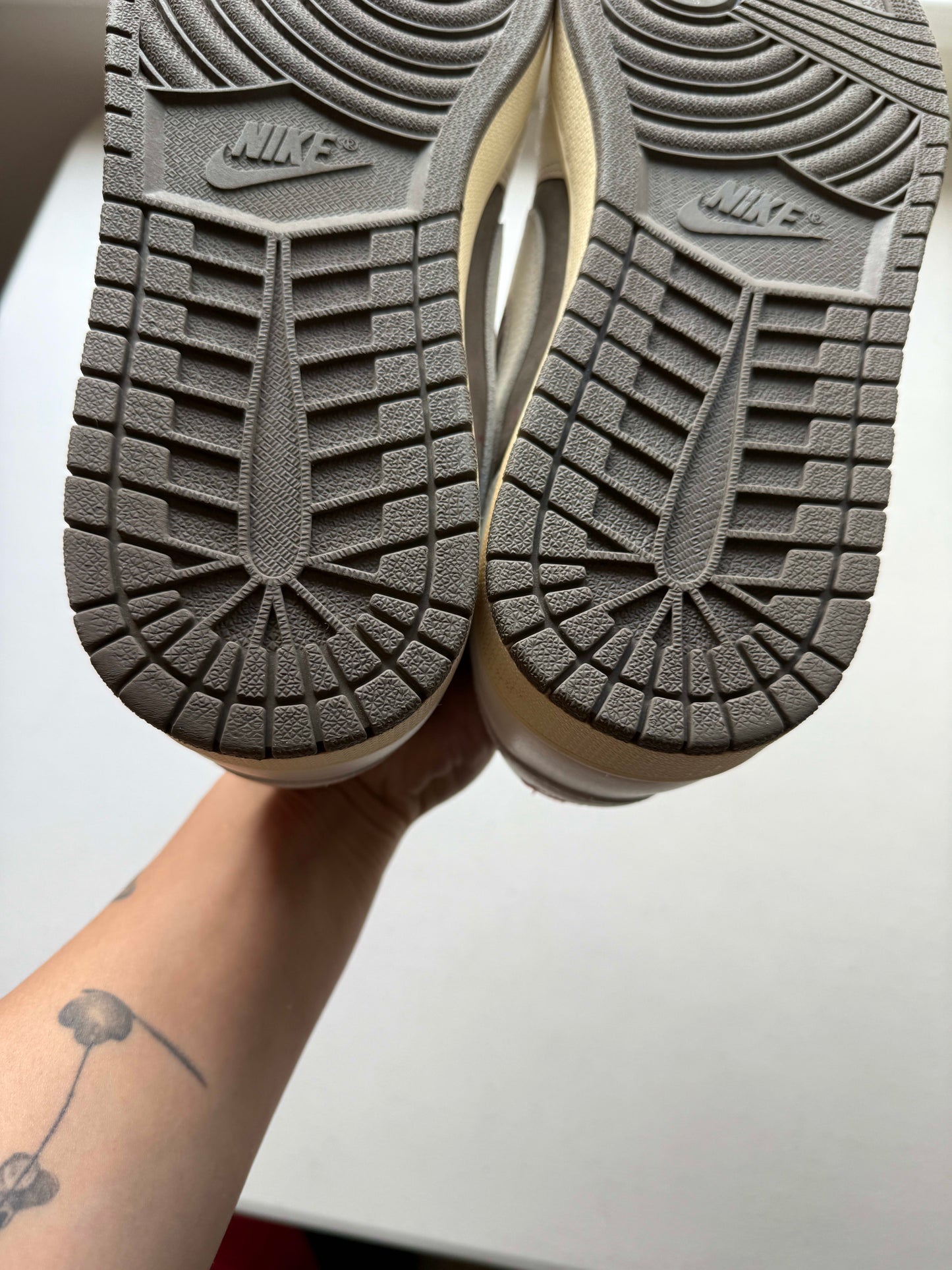 HY237 Jordan 1 Retro Low OG SP Travis Scott Reverse Mocha