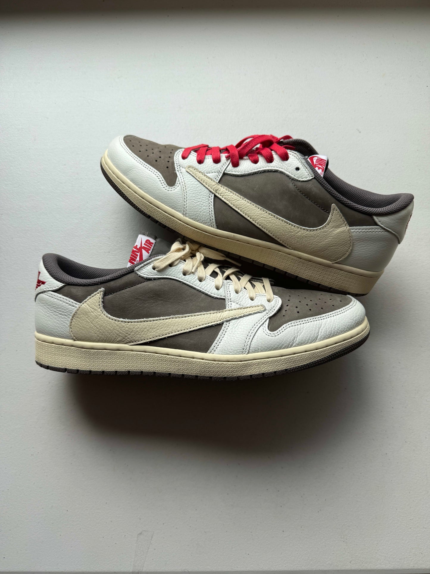 HY237 Jordan 1 Retro Low OG SP Travis Scott Reverse Mocha