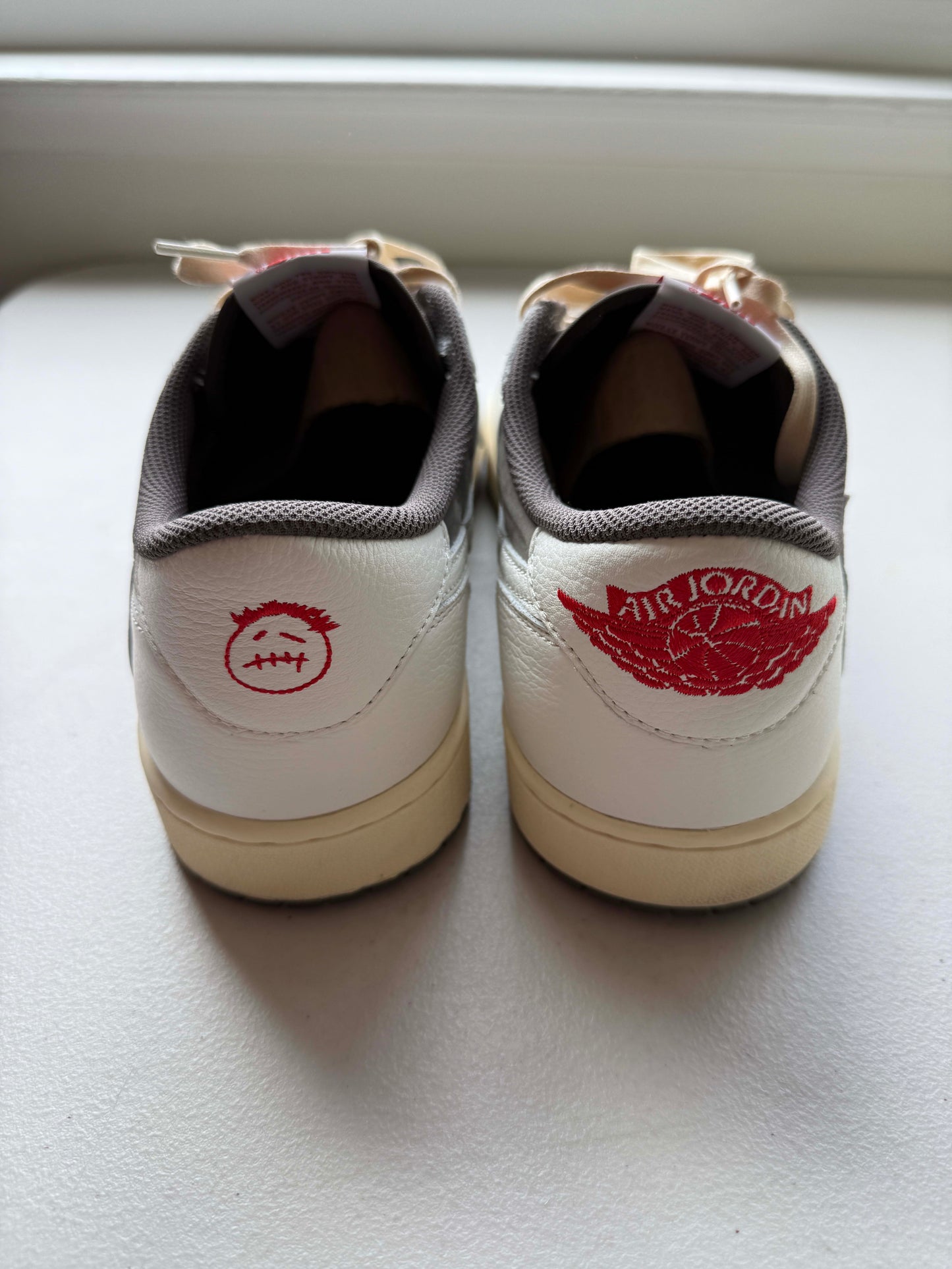 HY232 Jordan 1 Retro Low OG SP Travis Scott Reverse Mocha