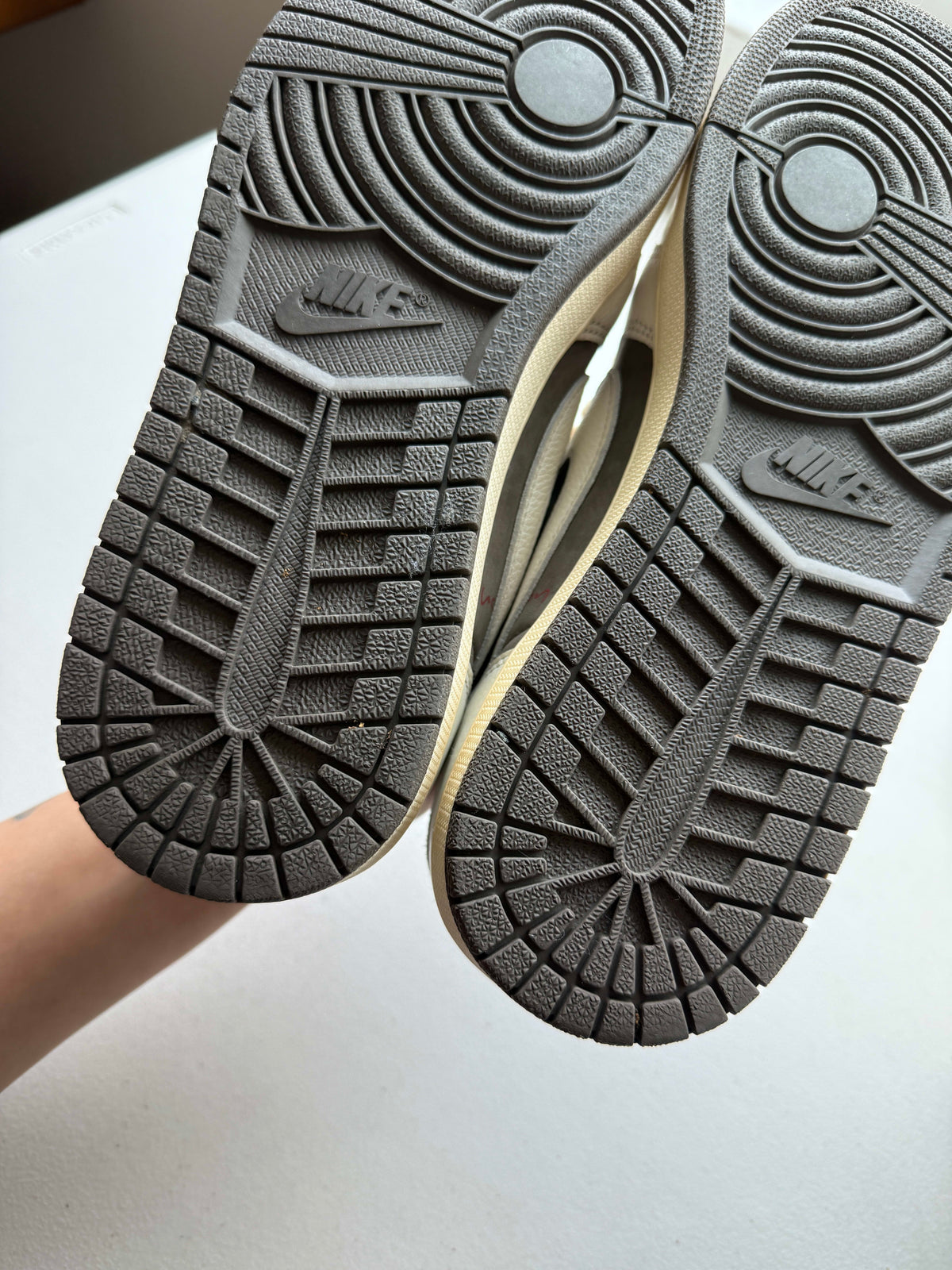 [HY227] Jordan 1 Retro Low OG SP Travis Scott Reverse Mocha