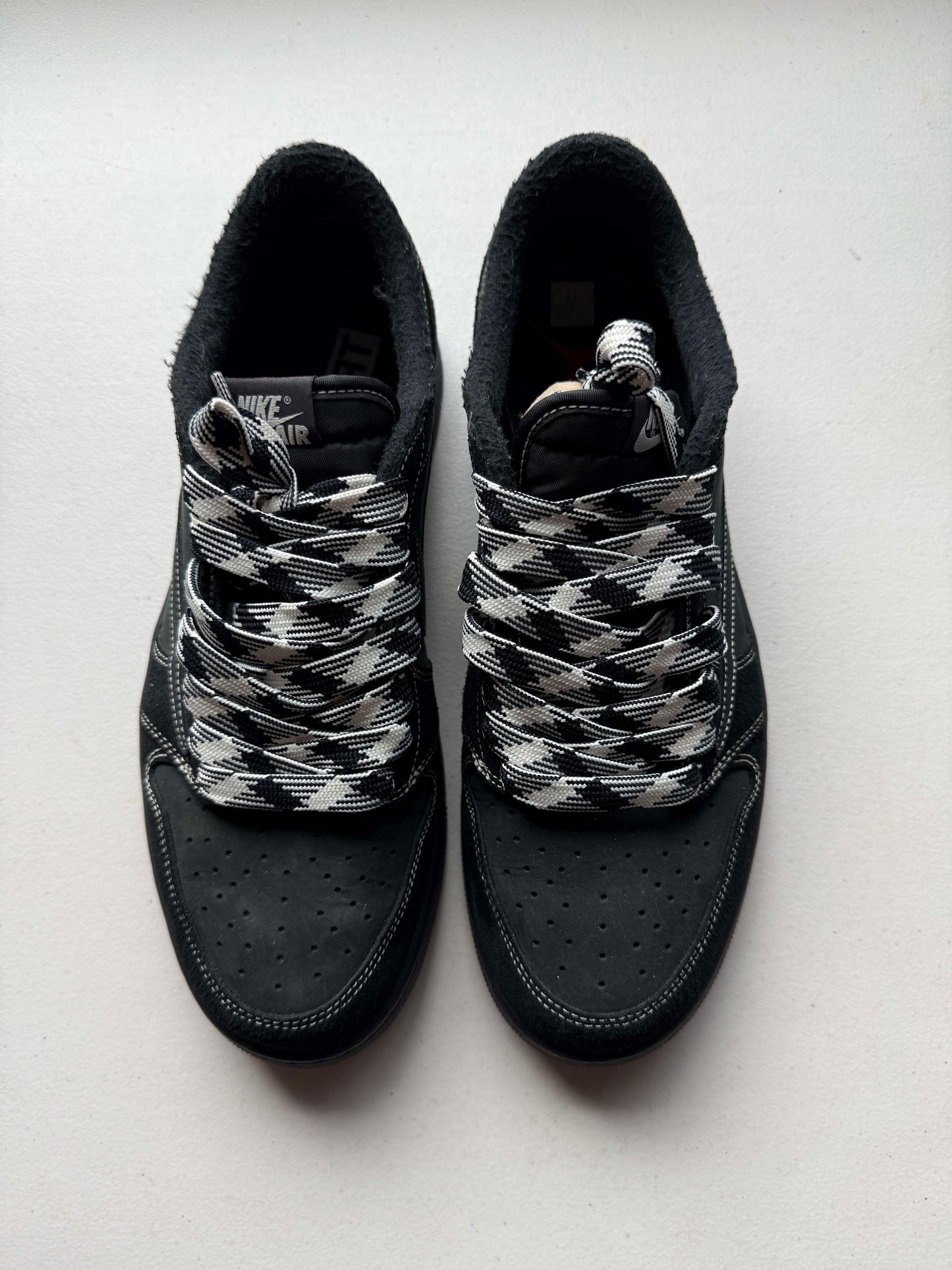 HY2834 Jordan 1 Retro Low OG SP Travis Scott Black Phantom