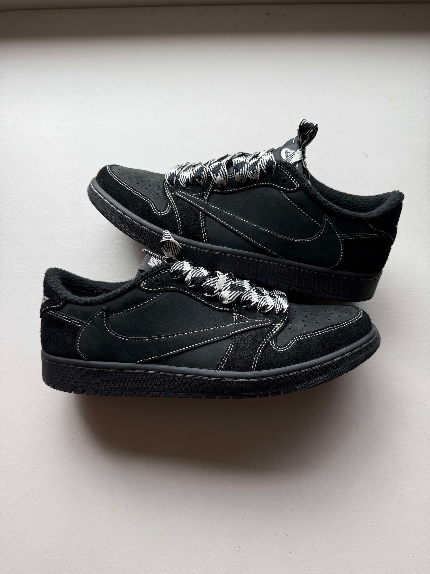 HY2834 Jordan 1 Retro Low OG SP Travis Scott Black Phantom