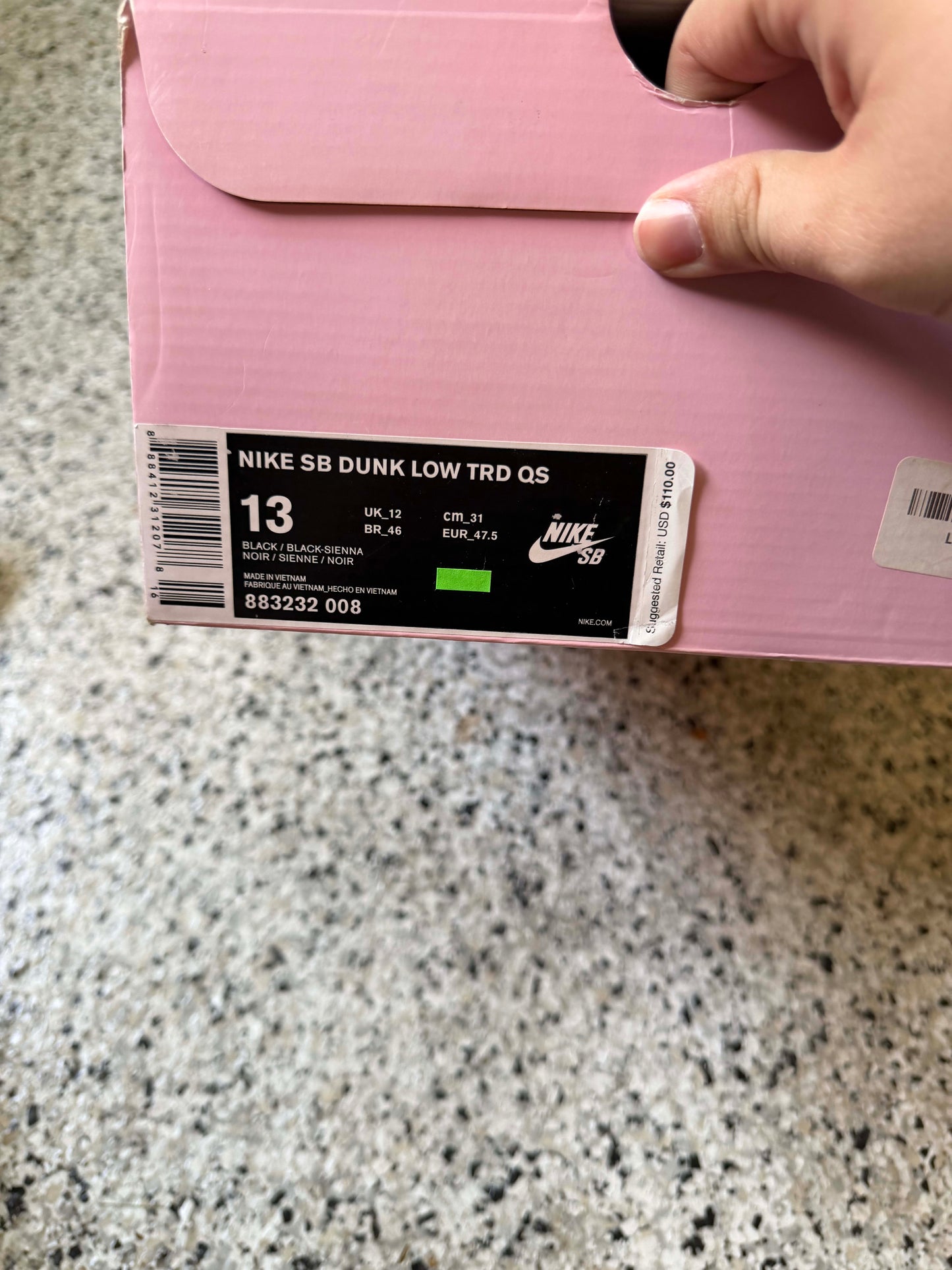 HY3338 Nike SB Dunk Low Black Pigeon