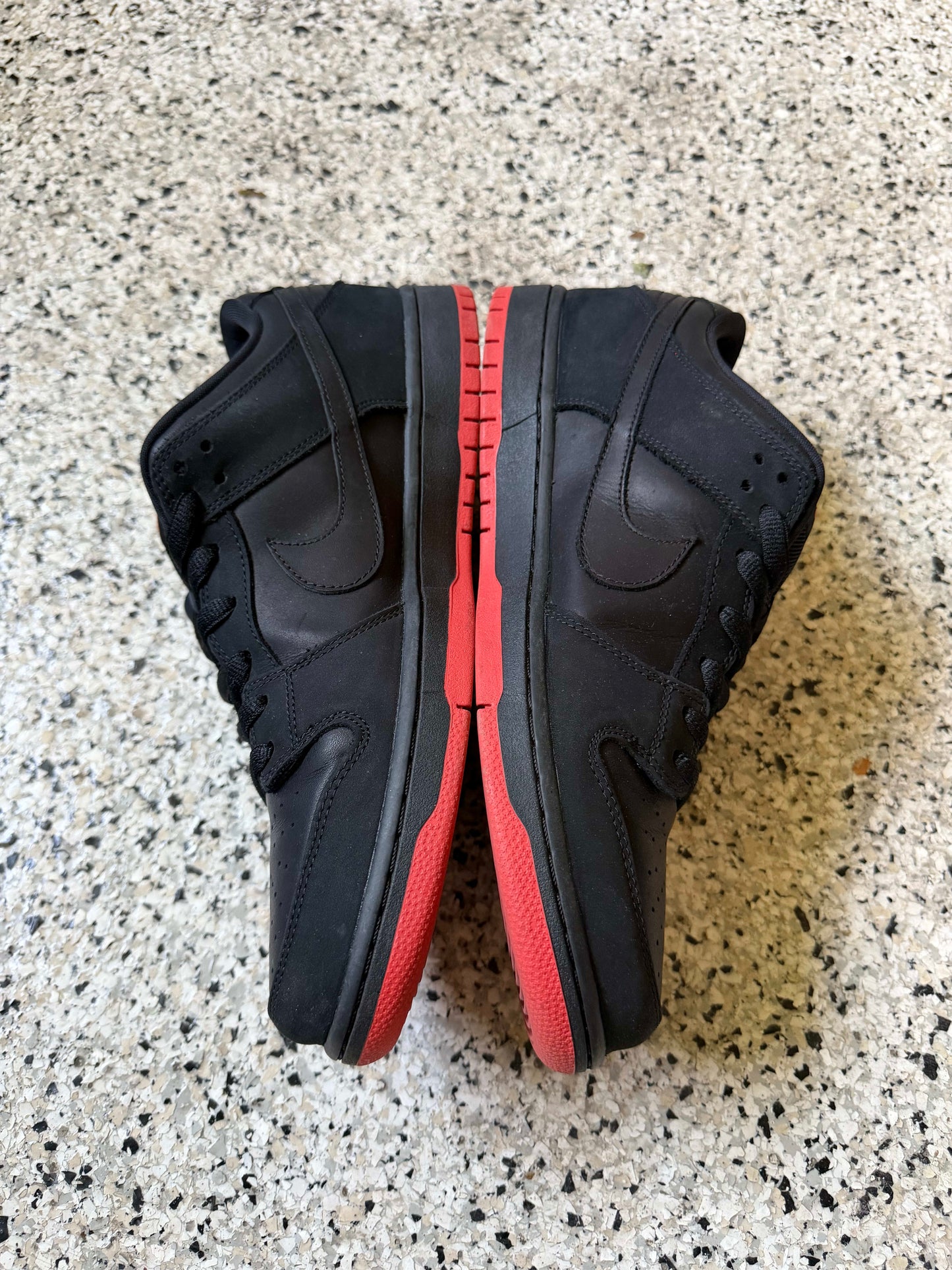 HY3338 Nike SB Dunk Low Black Pigeon