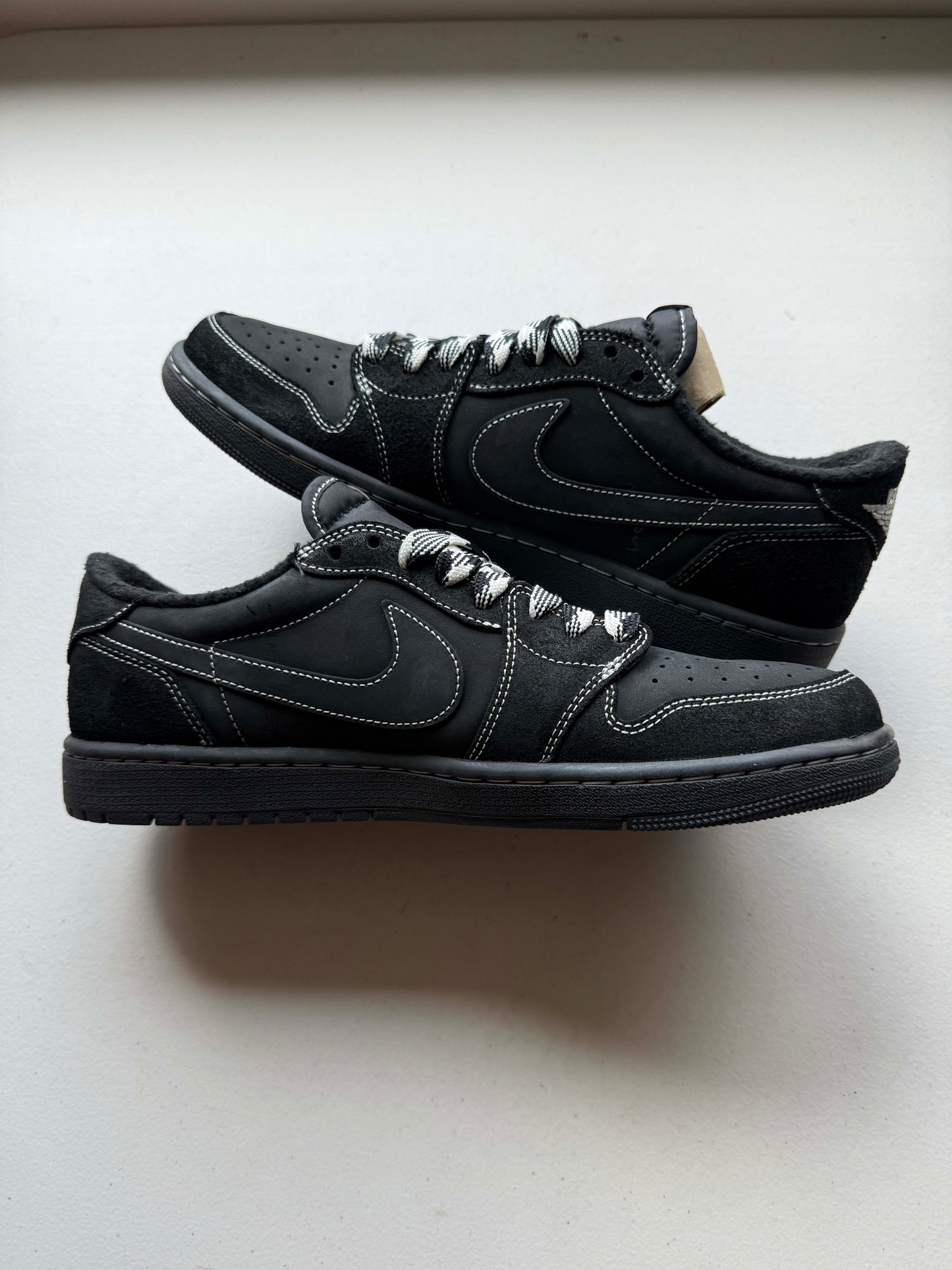 HY82 Jordan 1 Retro Low OG SP Travis Scott Black Phantom
