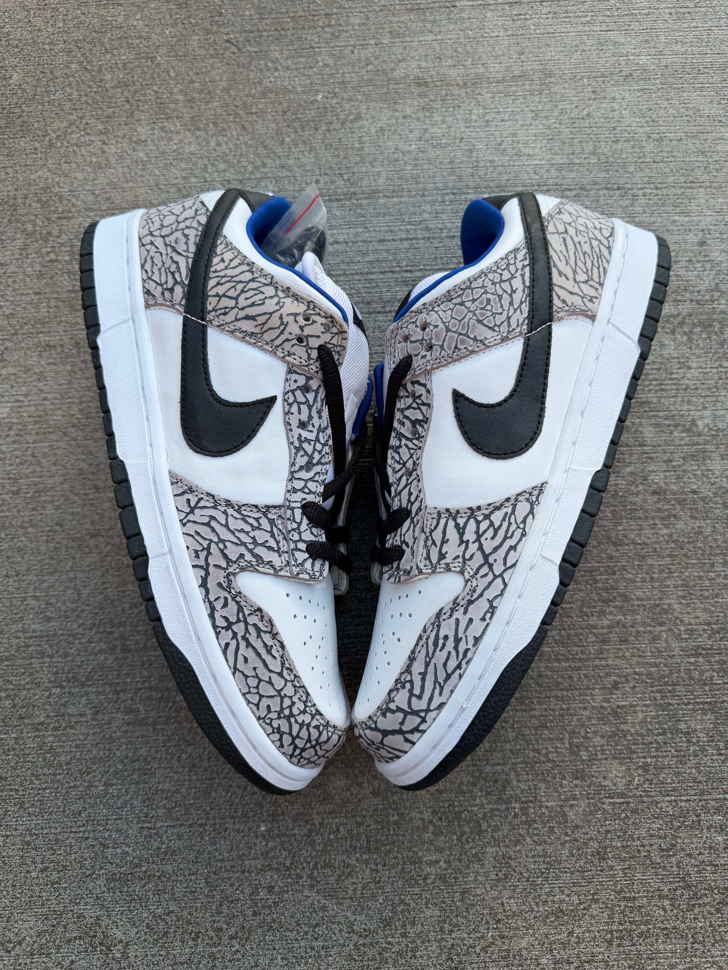 HY3331 Nike SB Dunk Low Supreme White Cement (2002)