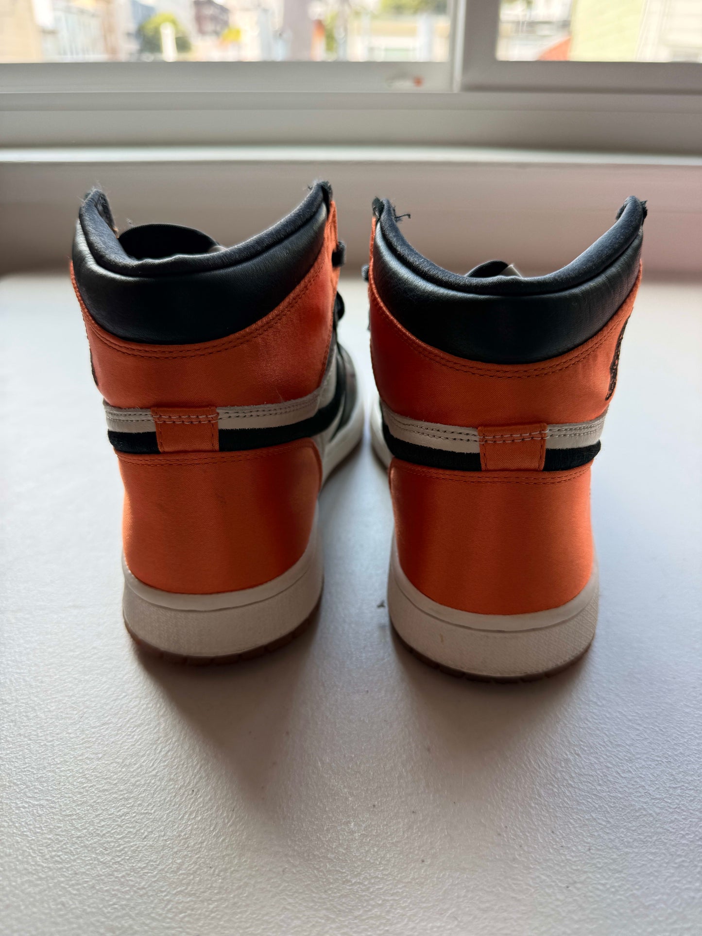 HY1161 Jordan 1 Retro High OG Satin Shattered Backboard (Women's)