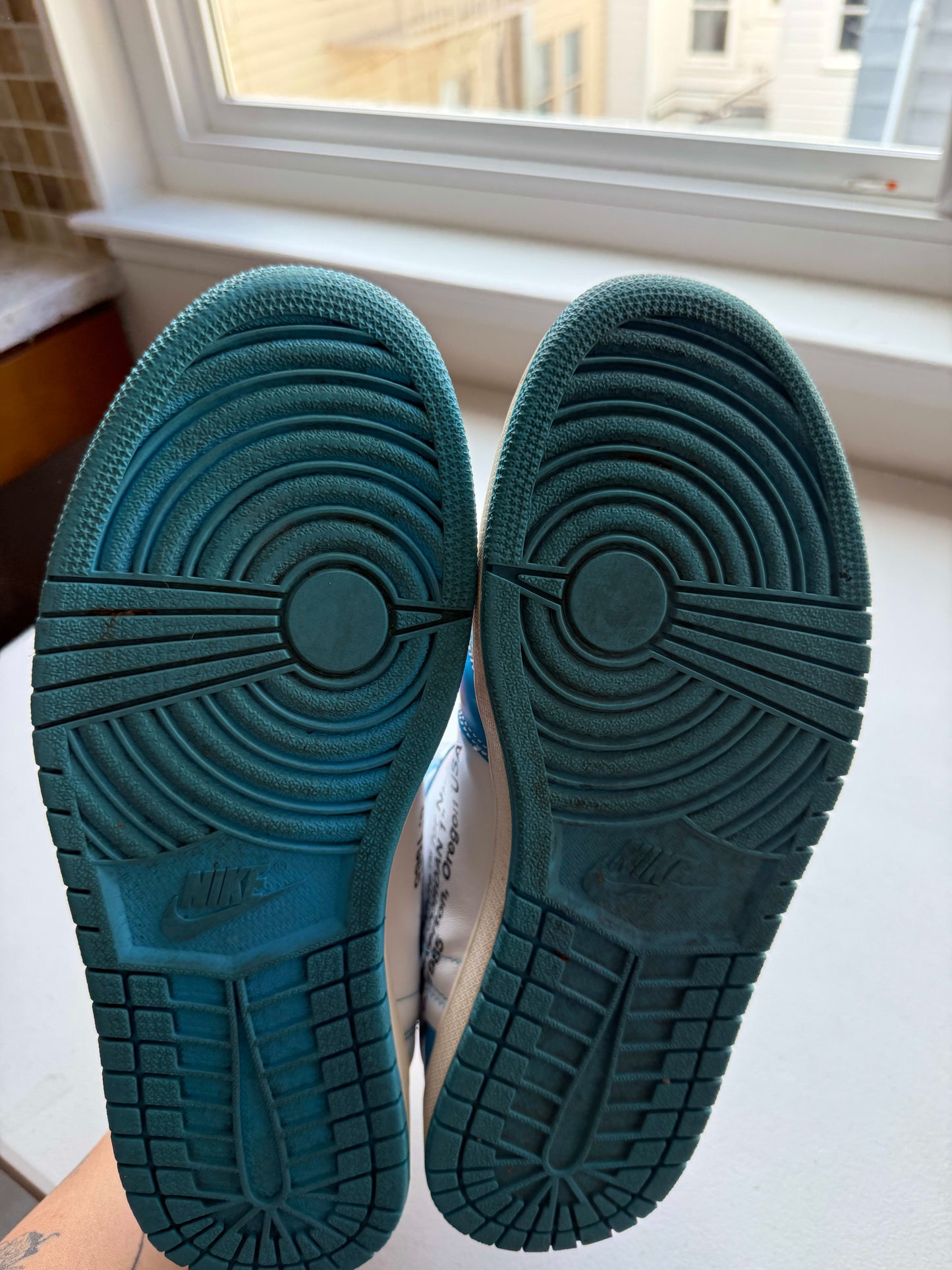 HY3271 Jordan 1 Retro High Off-White University Blue