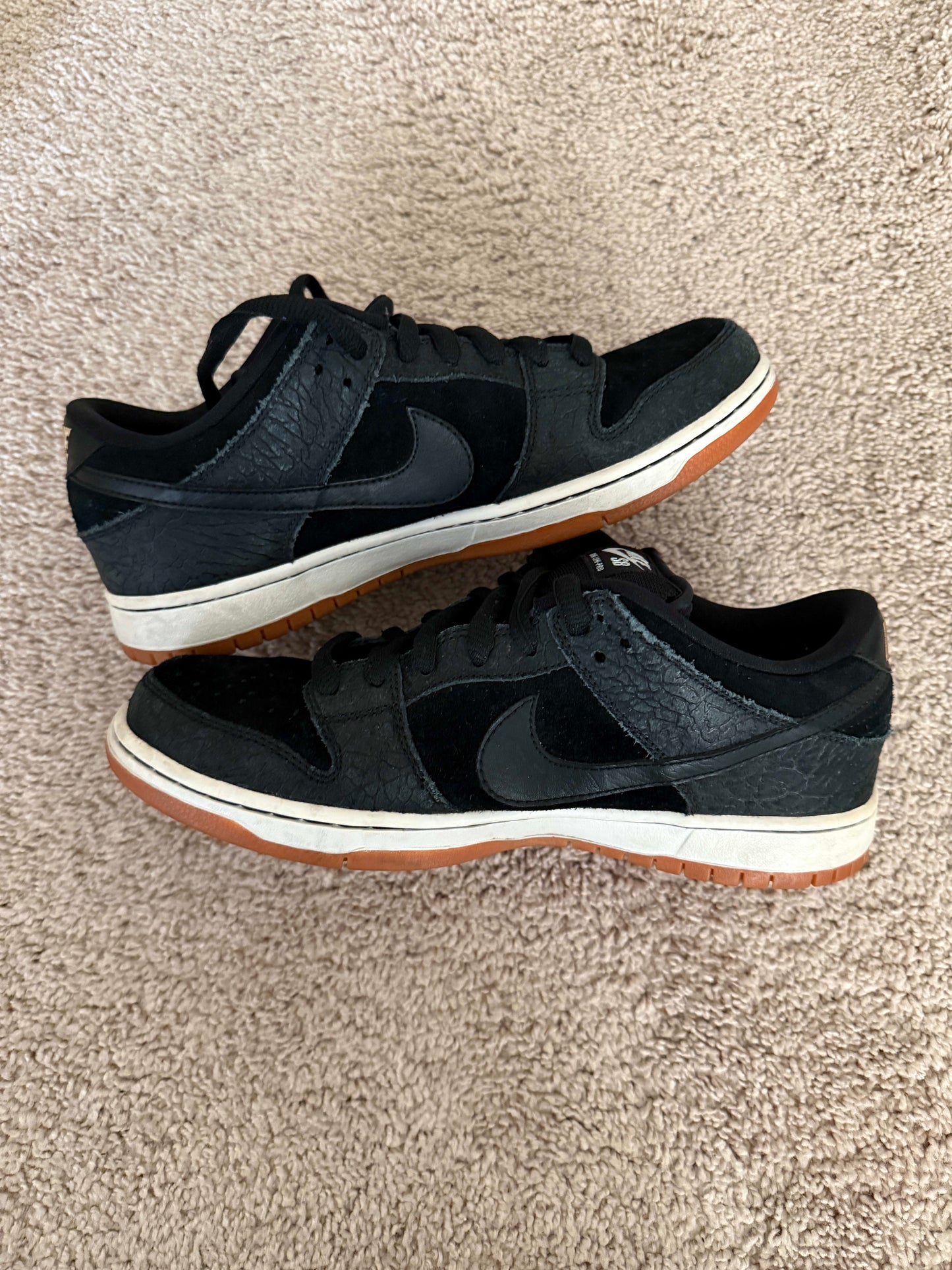 Size 9 Preowned Nike SB Dunk Low Nontourage