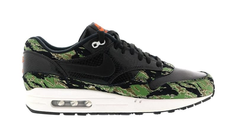 Size 9 Preowned Nike Air Max 1 atmos Tiger Camo Snakeskin