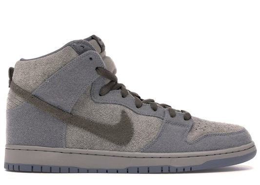 Nike SB Dunk High Tauntaun