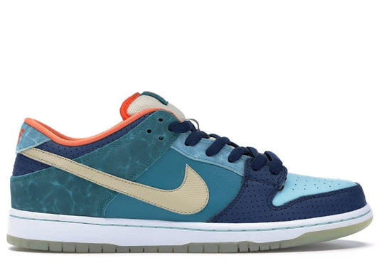 Size 8.5 Preowned Nike SB Dunk Low MIA Skate Shop