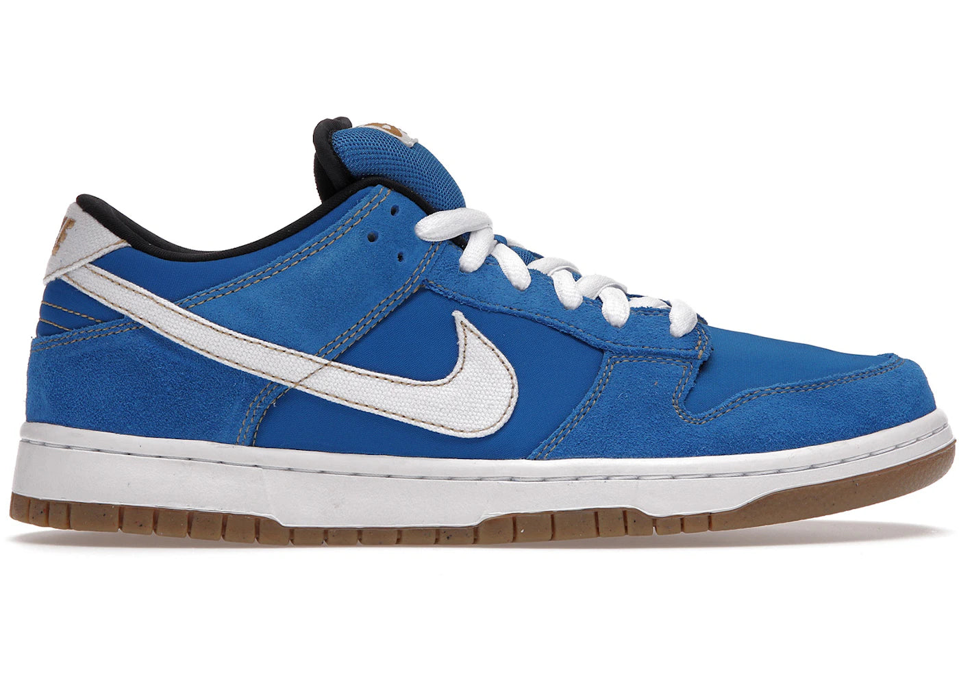 Nike SB Dunk Low Street Fighter Chun Li