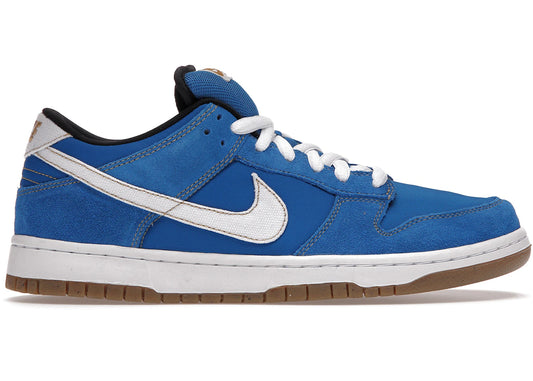 Nike SB Dunk Low Street Fighter Chun Li