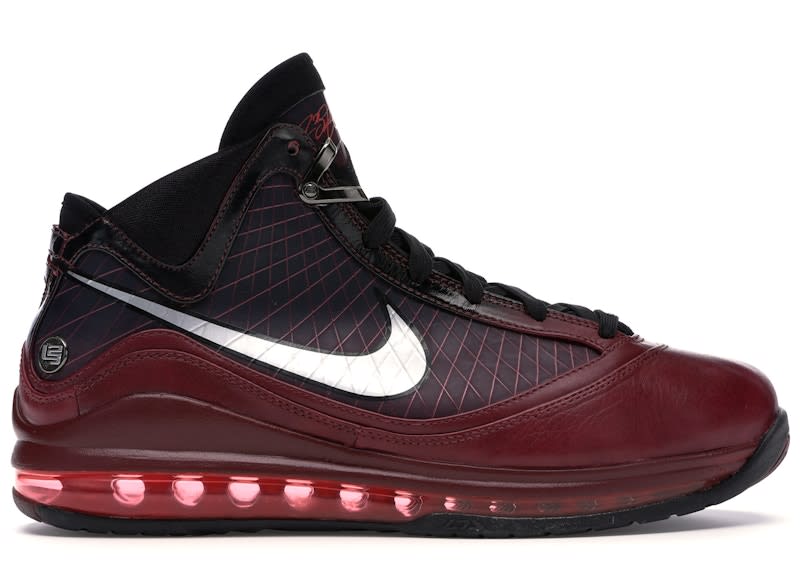 Nike LeBron 7 Christmas (2009) Sample