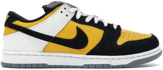 https://images.stockx.com/images/Nike-SB-Dunk-Low-Bic-Product.jpg?fit=fill&bg=FFFFFF&w=1000&fm=webp&auto=compress&q=90&dpr=2&trim=color&updated_at=1738193358
