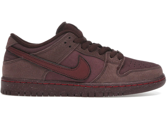 Size 9 Preowned Nike SB Dunk Low City of Love Burgundy Crush