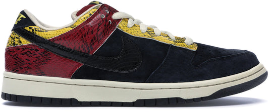 https://images.stockx.com/images/Nike-SB-Dunk-Low-Coral-Snake-Product.jpg?fit=fill&bg=FFFFFF&w=1000&fm=webp&auto=compress&q=90&dpr=2&trim=color&updated_at=1738193358