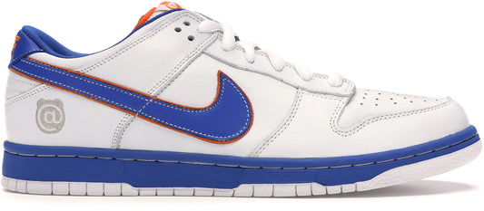 https://images.stockx.com/images/Nike-SB-Dunk-Low-Medicom-1-Product.jpg?fit=fill&bg=FFFFFF&w=1000&fm=webp&auto=compress&q=90&dpr=2&trim=color&updated_at=1738193358