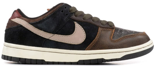 Nike SB Dunk Low Strummer