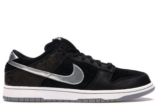 Size 8.5 Preowned Nike SB Dunk Low Takashi 2