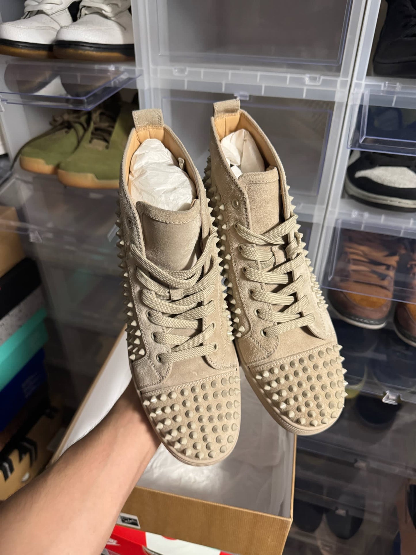 [HY3604] Christian Louboutin Louis Flat Spikes Stone