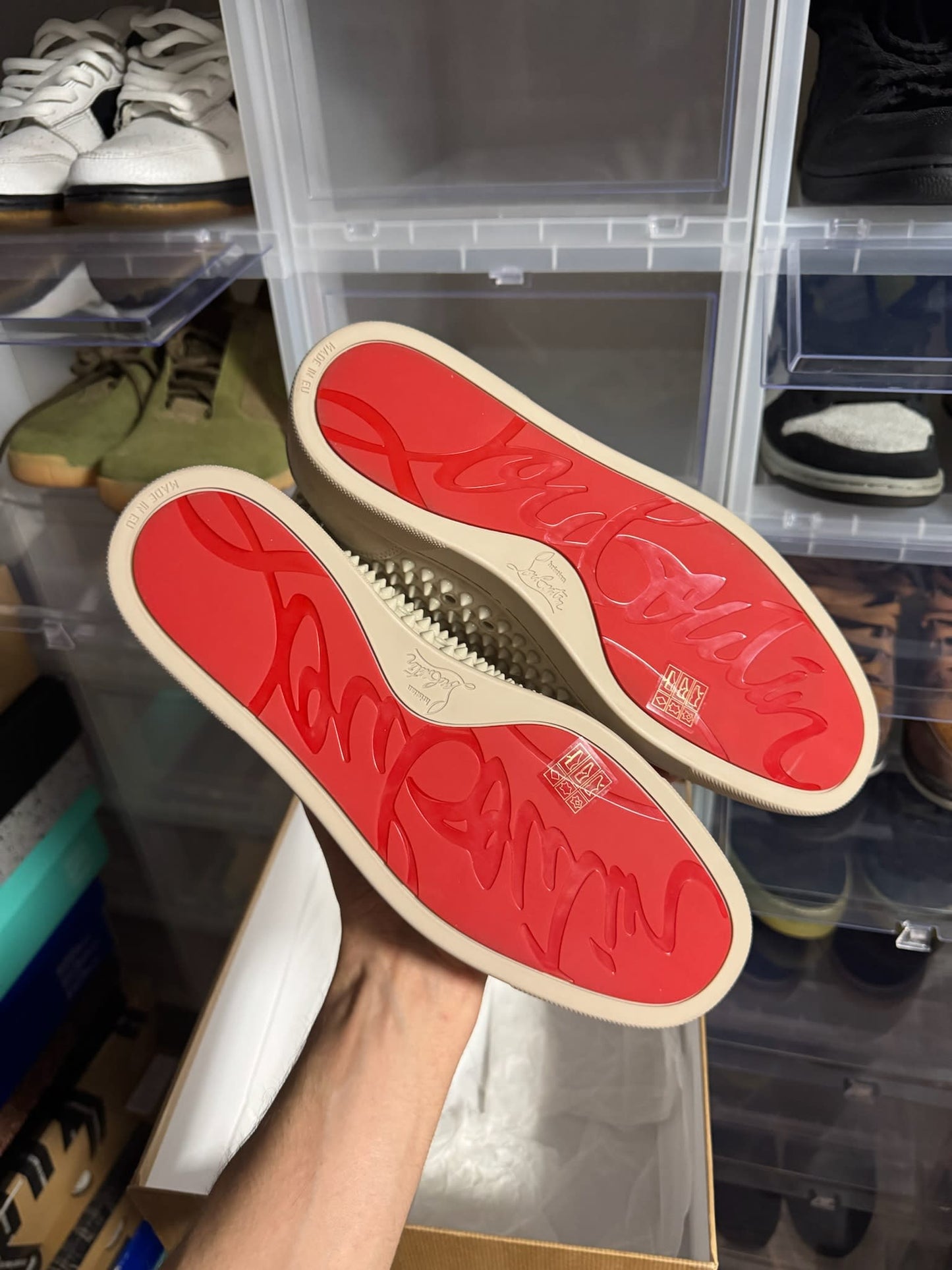 [HY3604] Christian Louboutin Louis Flat Spikes Stone