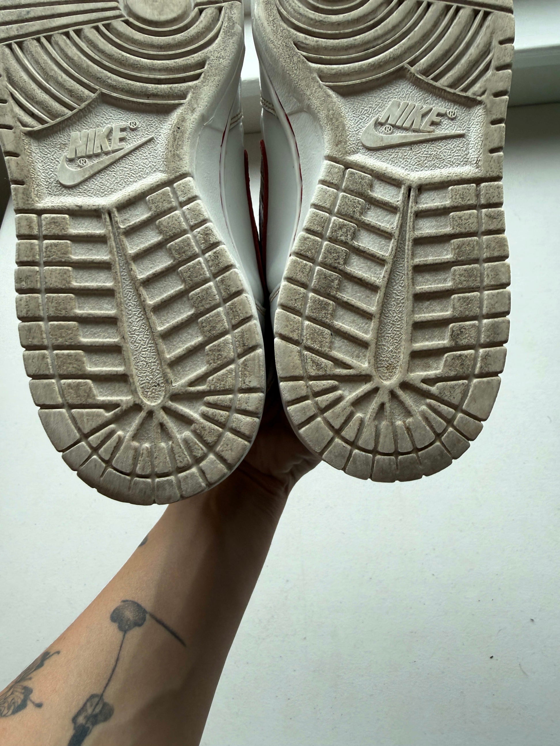 https://res.cloudinary.com/dlqdbsx2k/image/upload/v1788911834/blob_tdmxwr.jpg