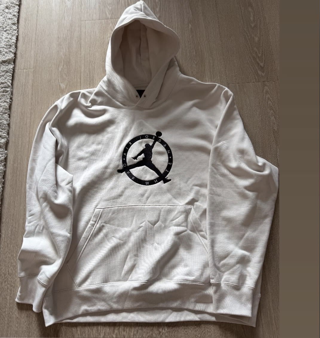 https://res.cloudinary.com/dlqdbsx2k/image/upload/v1790803614/blob_yupqay.jpg