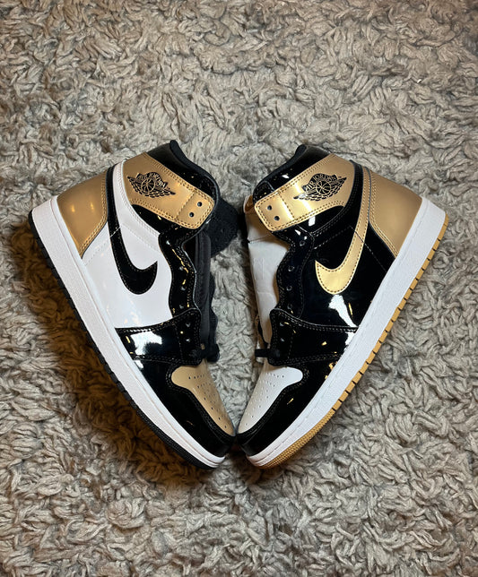 AIR JORDAN 1 RETRO HIGH OG NRG ‘Gold Top 3’